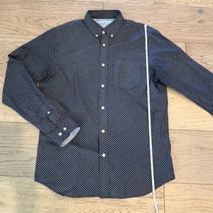 Banana Republic Button Down Long Sleeve Untucked Slim Fit Size Medium.